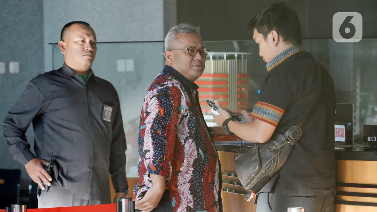 Raut Wajah Ketua KPU Usai Diperiksa KPK