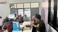 Perkara Korupsi PDAM Haris Yasin Limpo dilimpahkan ke pengadilan (Liputan6.com/Eka Hakim)