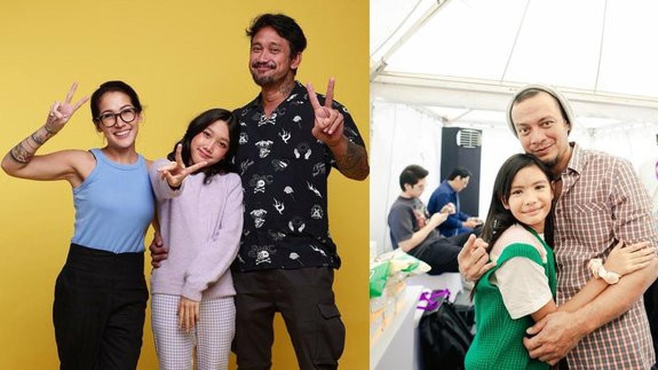 Sama-Sama Cantik dan Jago Bermusik,7 Potret Anak-Anak Tora Sudiro & Eno NTRL Duet Bareng Pakai Gitar