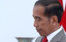 Jokowi Jelaskan Presiden Boleh Kampanye Sambil Bawa Kertas Besar Berisi Pasal-Pasal UU Pemilu