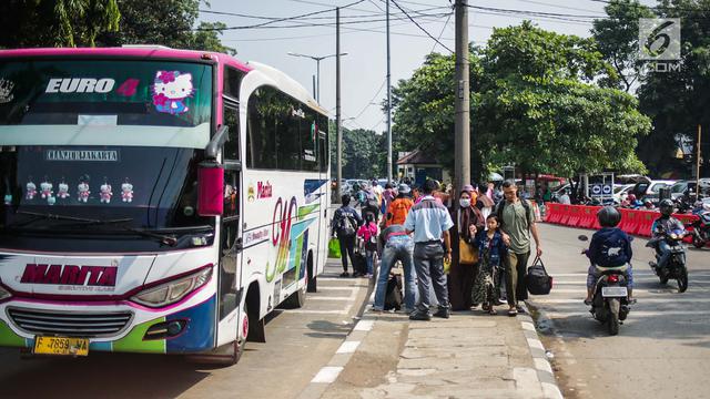Arus Balik Lebaran 2019 di Kampung Rambutan
