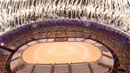 Pesta kembang api mengawali penutupan Olimpiade Rio 2016 di Stadion Maracana, Minggu (21/8). Hujan deras mengawali jelang upacara penutupan. (REUTERS/Pawel Kopczynski)