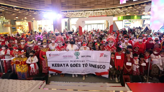 277 Penari Tampilkan 17 Tarian Daerah Saat Peringatan HUT ke-77 RI