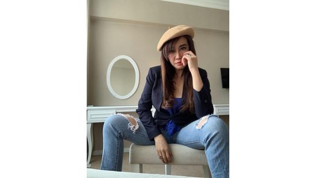 Kini ia bangkit kembali dengan merilis single terbarunya berjudul Kerak Telor.