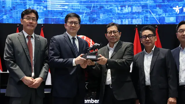 Pencatatan perdana reksa dana indeks KISI IDX30 ETF, Jumat (24/11/2023). (Foto: BEI)