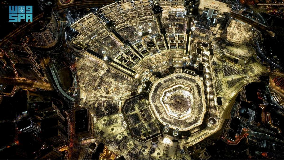 Suasana malam 21 Ramadan di Masjid Istiqlal