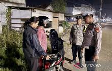 Polsek Tambun Selatan Perkuat Pengamanan Pos Kamling Bekasi, Antisipasi Gangguan Kamtibmas Malam Hari
