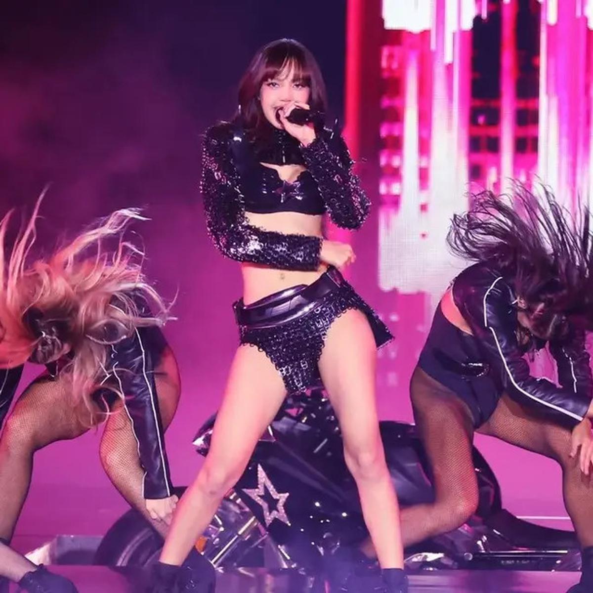 Gaya Memukau Lisa BLACKPINK di Victoria's Secret Fashion Show 2024, Jadi Artis K-Pop Pertama yang Tampil