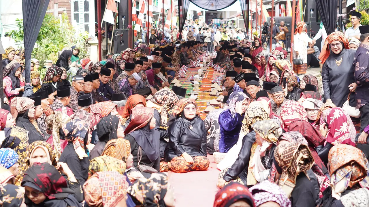 Festival Lek Nagroi yang merupakan bagian dari rangkaian Kenduri Swarnabhumi 2024 tak sekadar menjadi ajang pertunjukan seni budaya.