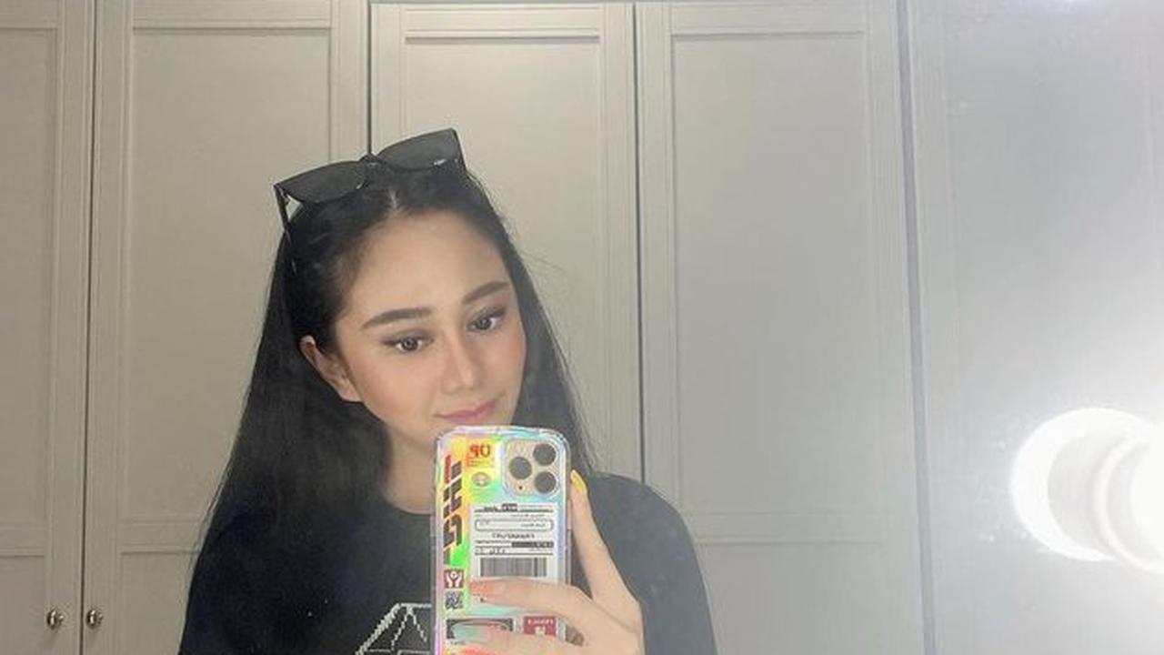 Sedang Viral, Ini 6 Potret Selebgram Denise Chariesta yang Curi Perhatian