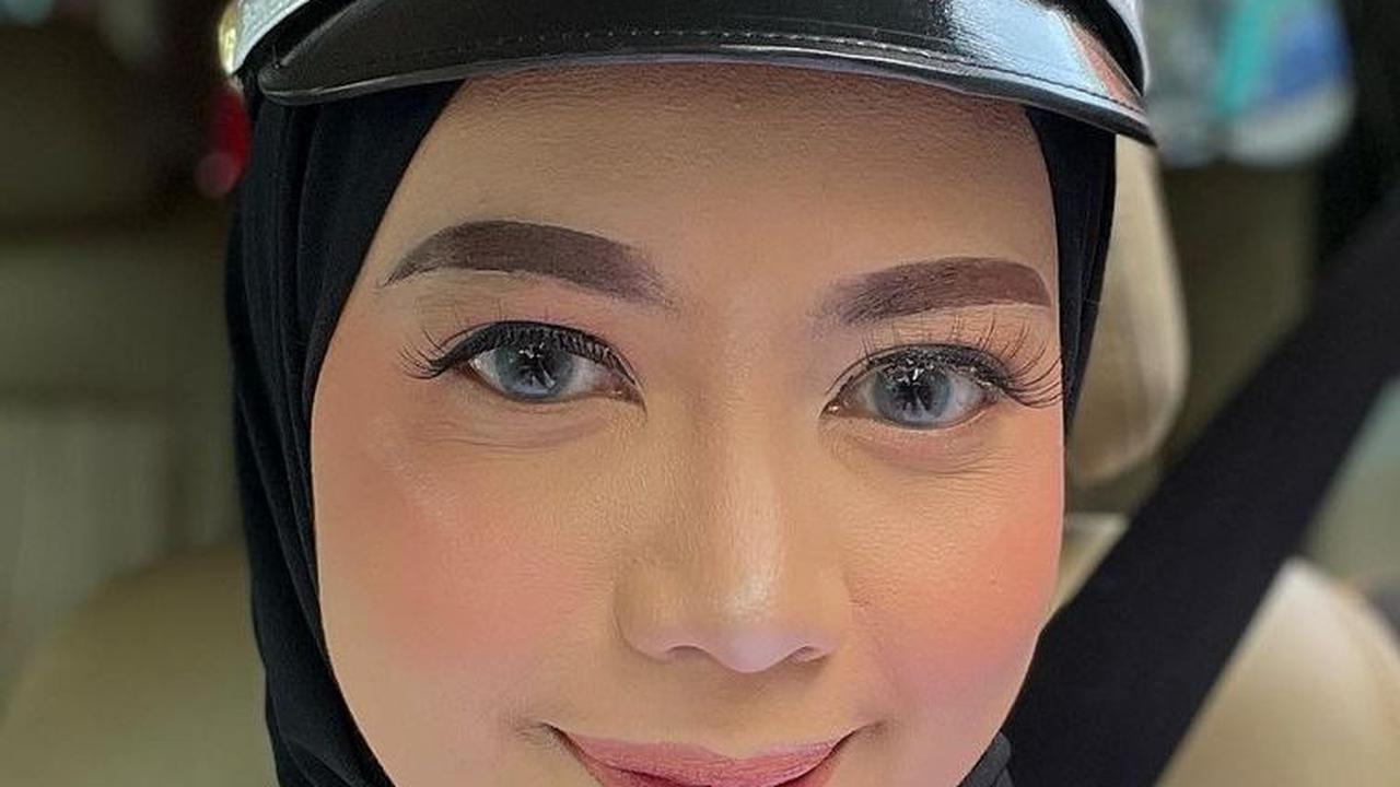Kades Cantik Ini Viral Karena Berani Lawan Preman yang Tolak Pembangunan Jalan