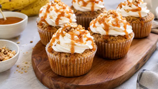 Resep Cupcake Pisang Karamel dengan Krim Susu