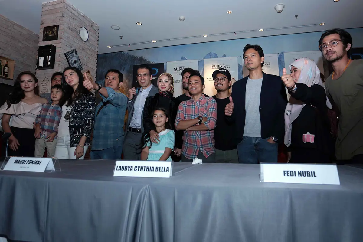 [Bintang] Hikmah Para Pemain Bintangi Film Surga yang Tak Dirindukan 2