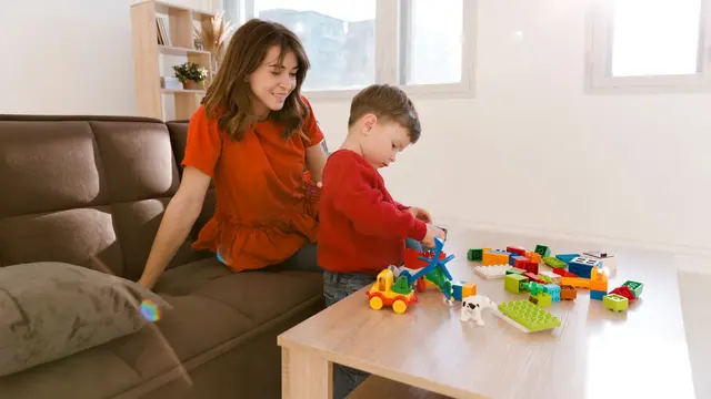 Tips Parenting Self Efficacy dalam Merawat Anak Autisme agar Orangtua Lebih Percaya Diri Mendampingi Anak