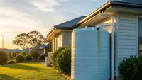 Perbedaan Tandon Air Fiberglass dan Toren Air Plastik untuk Rumah, Pahami Sebelum Instalasi