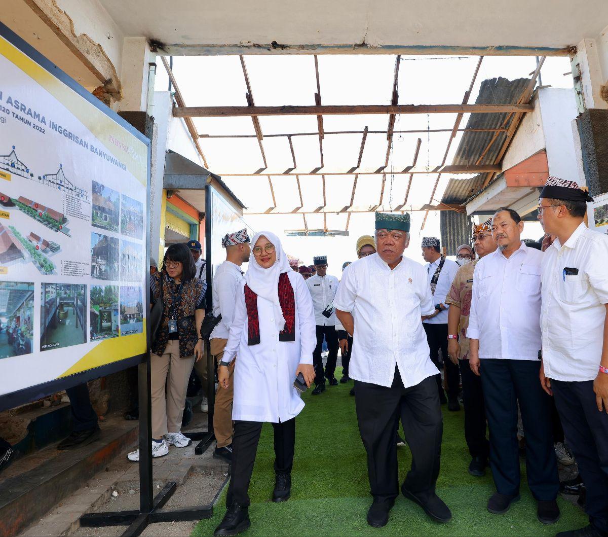 "(Untuk tol) Targetnya InsyaAllah 2025 mestinya sampai Banyuwangi," kata Basuki.<br><br>