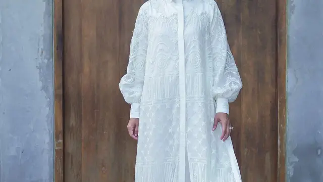 Jadi Inspirasi untuk Lebaran 2025, Ini Deretan Gamis Elegan ala Artis Indonesia