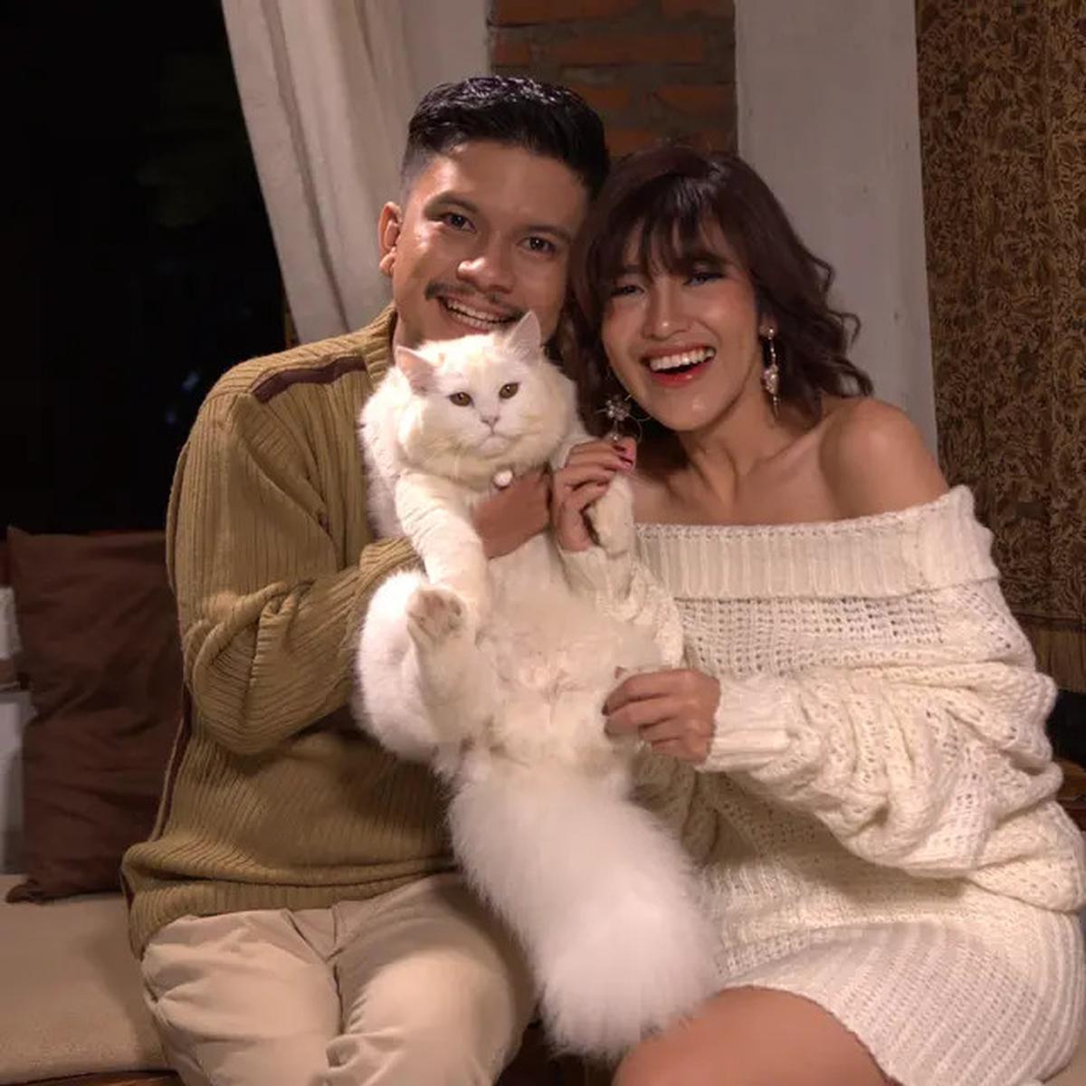 7 Kalimat Sederhana yang Membuat Pasangan Jatuh Cinta Lagi Padamu