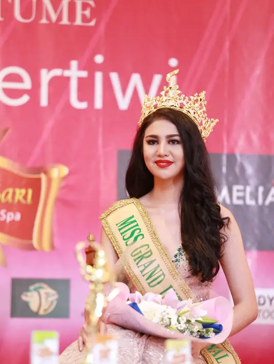 10 negara akan disambangi untuk mengkampanyekan anti perang. Untuk sementara, ia juga meninggalkan kuliahnya yang tinggal menunggu sidang akhir di kedokteran. (Adrian Putra/Bintang.com)