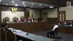 Suasana sidang terdakwa mantan anggota Komisi I DPR, Fayakhun Andriadi di Pengadilan Tipikor, Jakarta, Rabu (31/10). Fayakhun dituntut 10 tahun penjara dan denda Rp 1 miliar subsider 6 bulan kurungan oleh jaksa KPK. (Liputan6.com/Herman Zakharia)