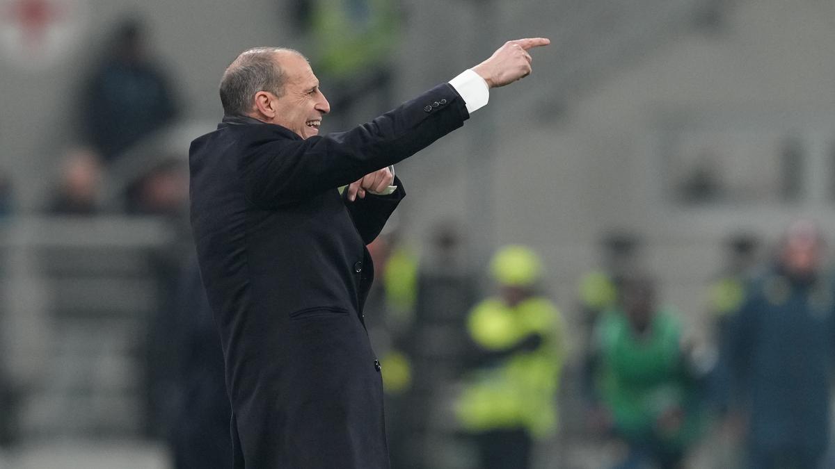 Laga AC Milan vs Genoa Dihiasi Drama Titik Penalti Pavlovic, Allegri: Keindahan Sepak Bola!