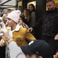 Justin Bieber meminta penggemarnya untuk berhenti berteriak. (AFP/Bintang.com)
