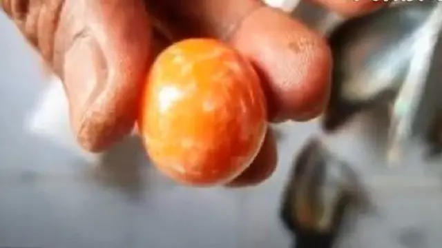 Mutiara Oranye