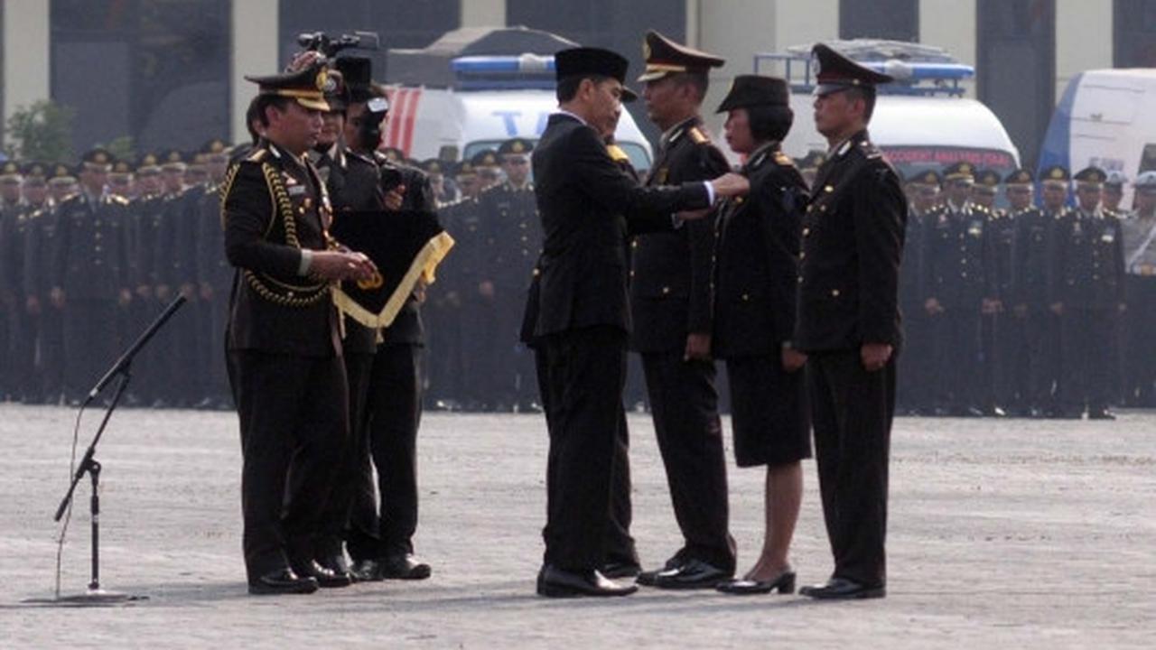 Ribuan polisi bersenjata laras panjang peringati Hari Bhayangkara