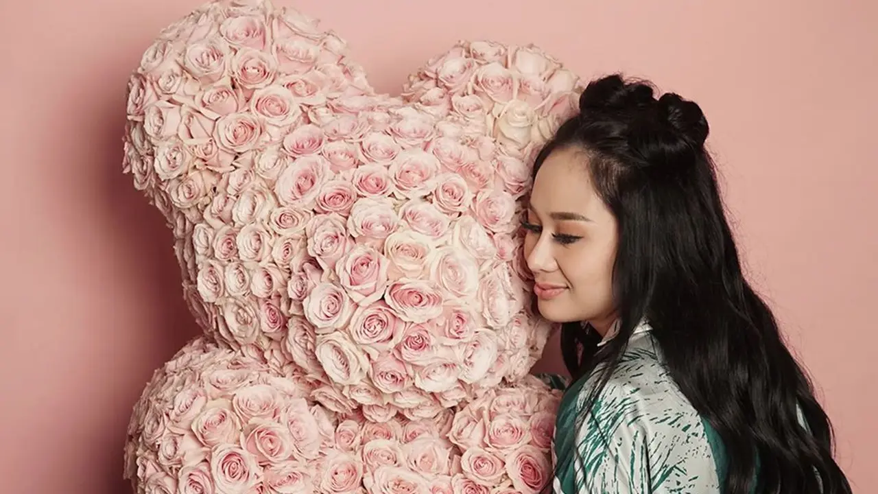 Potret Denise Chariesta (Sumber: Instagram/@Denisehariesta91)