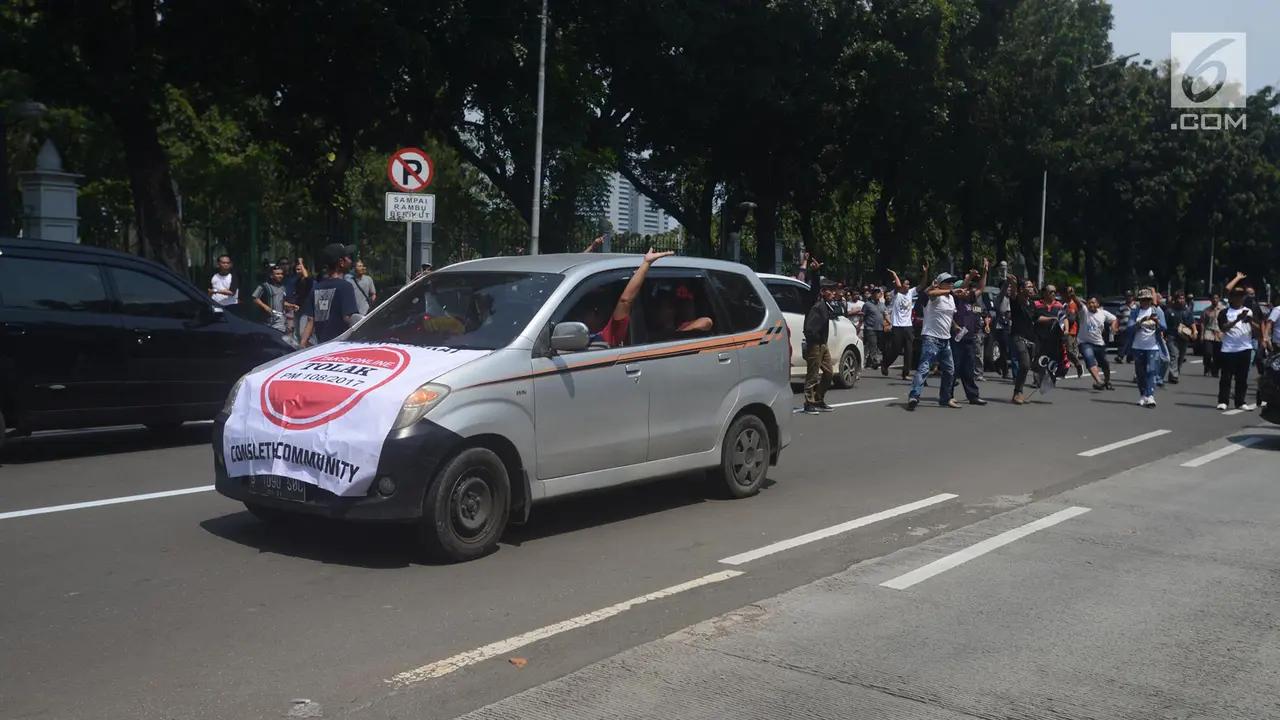 Tuntut Permenhub Dicabut, Massa Aliando Bersitegang Dengan Polisi