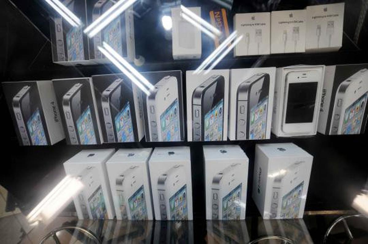 Akhir tahun 2012 permintaan produk Apple meningkat
