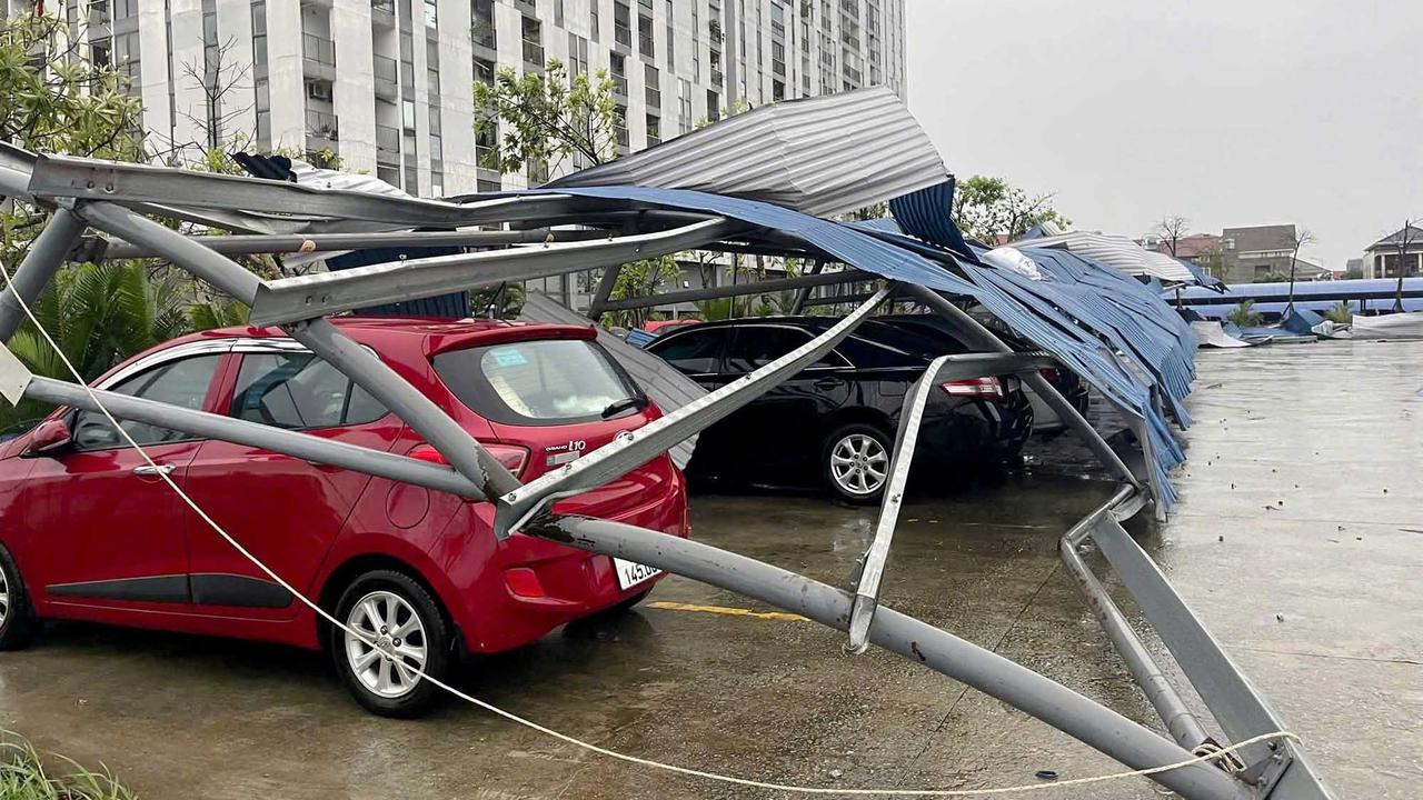 FOTO: Topan Bualoi Terjang Vietnam, 9 Tewas dan Puluhan Nelayan Hilang