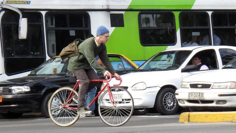 Mobil Pintar Google Dibikin Pusing Sepeda Fixie