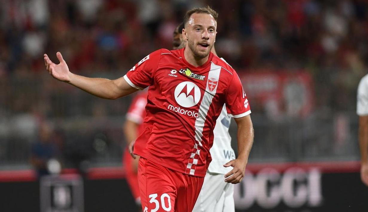 Carlos Augusto didatangkan dengan status pinjaman selama satu musim. (FOTO: instagram.com/carlos.augusto99/)