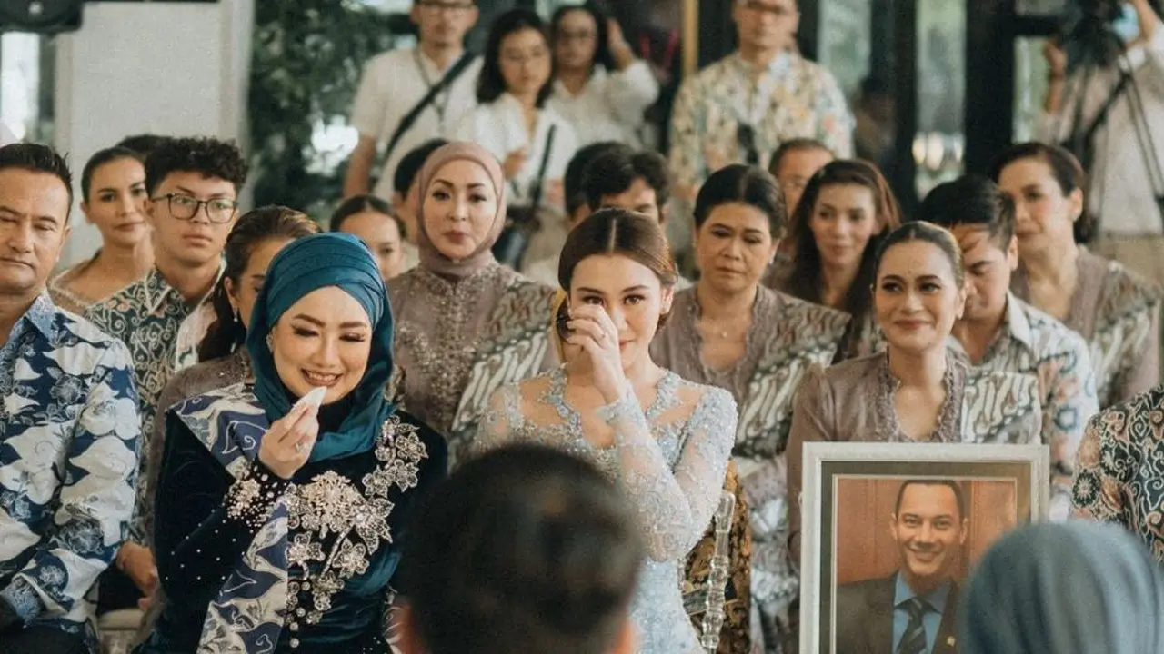 Potret Reza Artamevia dan Angelina Sondakh Dampingi Aaliyah Lamaran