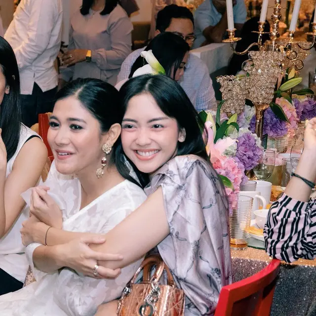 6 Potret Persahabatan Naysilla Mirdad dan Ririn Dwi Ariyanti, 14 Tahun Saling Kenal