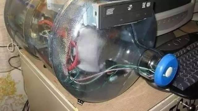 7 Potret Nyeleneh Alih Fungsi Galon Air Ini Kreatif Banget, Jadi Kandang Burung