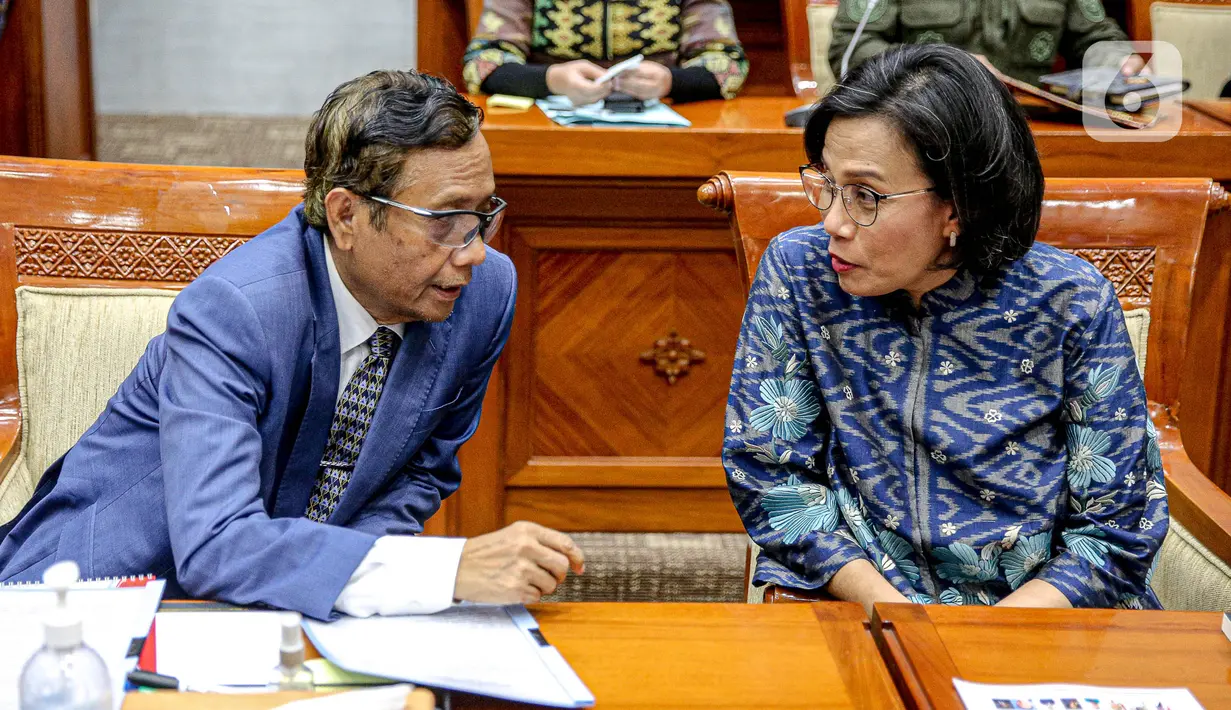 Politikus NasDem itu menyebut, DPR meminta data yang dimiliki oleh Mahfud Md. Sampai hari ini pimpinan dan anggota belum mendapatkan informasi langsung darinya. (Liputan6.com/Faizal Fanani)