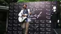 Lagu Home milik artis muslim asal Amerika Serikat, Raef Haggag didaulat sebagai lagu tema untuk acara puncak peringatan KAA ke-60  (Liputan6.com/ Okan Firdaus)