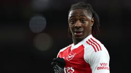 Eberechi Eze menjadi keran gol Arsenal pada menit ke-36 setelah tendangan kerasnya dari luar kotak penalti tak mampu dibendung penjaga gawang Bayer Leverkusen. (AP Photo/Ian Walton)