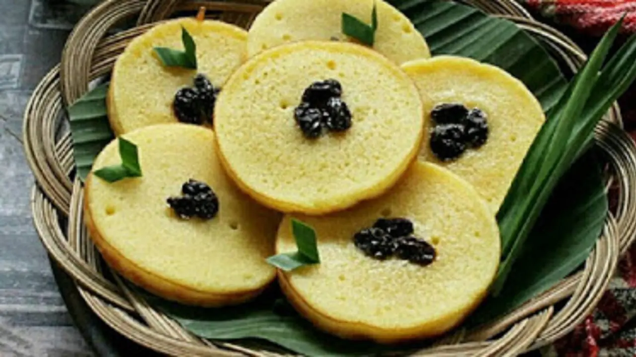 4. Kue Lumpur