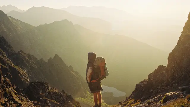 Ilustrasi liburan backpacker