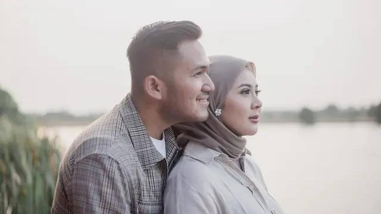 7 Potret Seru Gender Reveal Kesha Ratuliu, El Rumi dan Syifa Hadju Jadi Sorotan