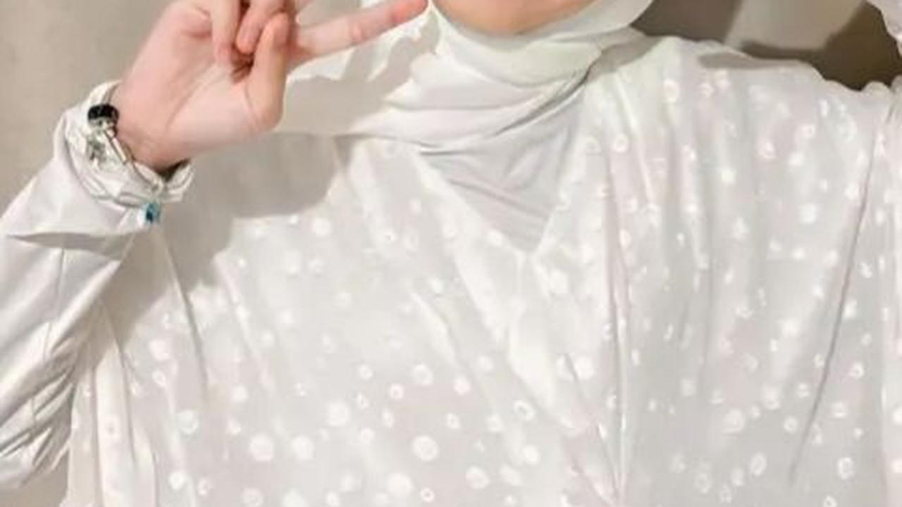 3. Ayu Ting Ting Mengungkapkan Rasa Bersyukur