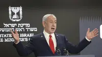 Perdana Menteri Israel Benjamin Netanyahu berbicara dalam sebuah konferensi pers di Kantor Perdana Menteri di Yerusalem, Minggu (10/8/2025). (Dok. Abir Sultan via AP)&nbsp;&nbsp;&nbsp;
