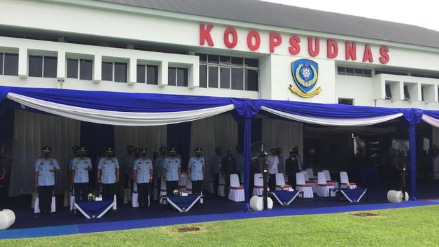 Kepala Staf Angkatan Udara (KSAU) Marsekal TNI Fadjar Prasetyo memimpin jalannya apel likuidasi Kohanudnas, peresmian Koopsudnas dan pelantikan Pangkoopsudnas, Jumat (28/1/2022) (Liputan6.com / Muhammad Radityo Priyasmoro)