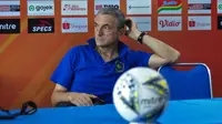 Kalah Telak di Kandang PSIS, Milomir Seslija Ungkap Tim Arema Panik