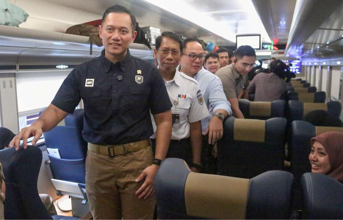 AHY tinjau arus mudik di Stasiun Pasar Senen