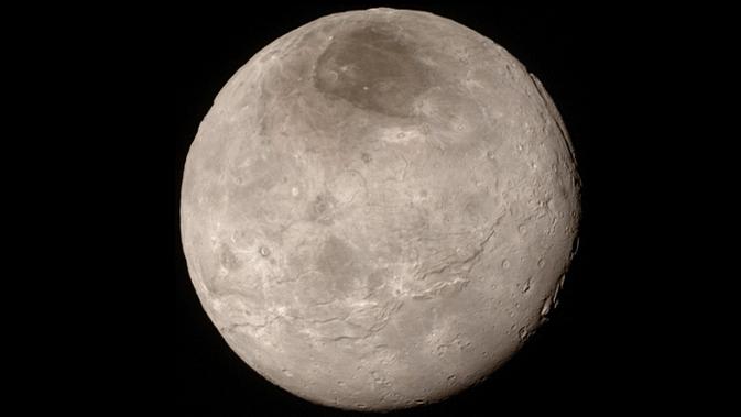Charon, bulan Pluto (NASA)