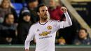 Ekspresi pemain MU, Juan Mata, setelah mencetak gol ke gawang Shrewsbury Town pada putaran kelima Piala FA di Stadion Greenhous Meadow, Shrewsbury, Selasa (23/2/2016) dini hari WIB. (Reuters/Andrew Yates)